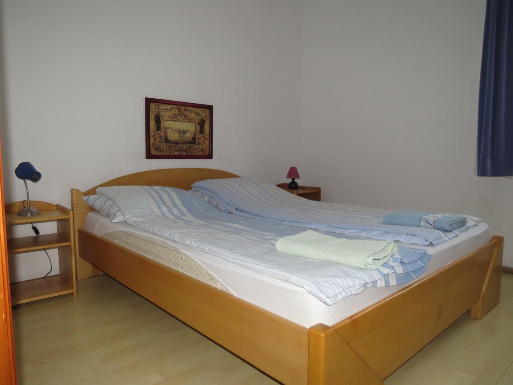 Rezkakas Fogado Bed and Breakfast Zirc Buitenkant foto